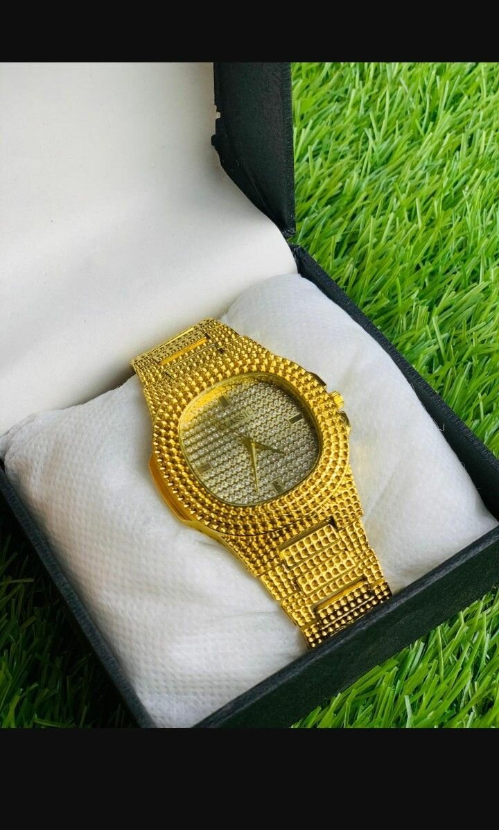 Men's women's analouge watch