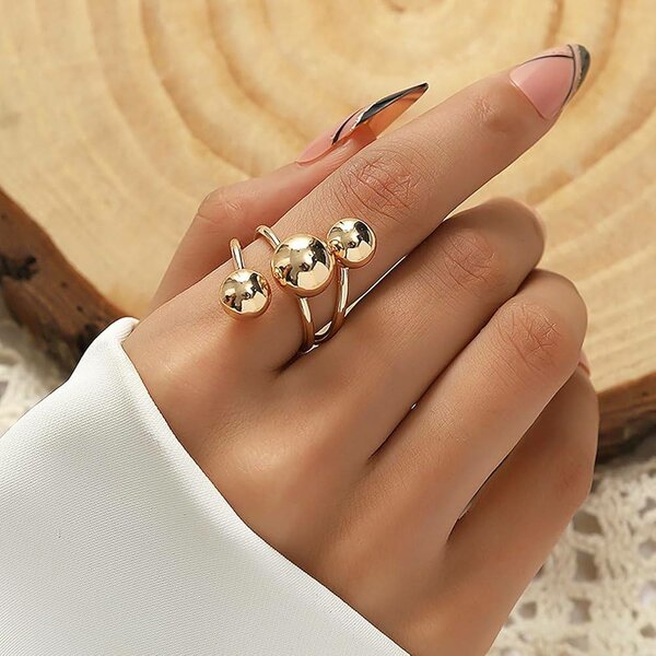 Bagues en or modernes élégantes