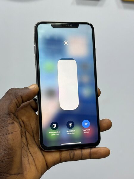 iPhone xsmax tout passe propre
