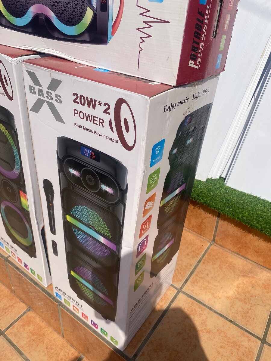 Bluetooth Speaker with Microphone