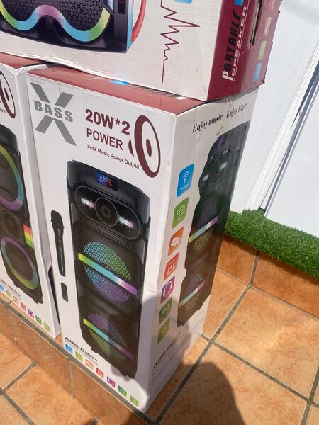 Bluetooth Speaker with Microphone