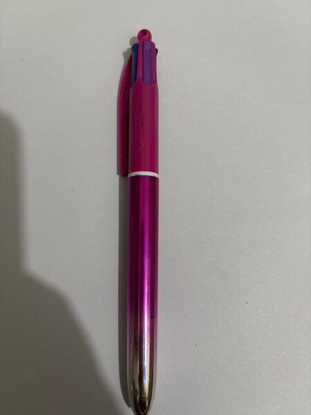 Stylo bille multicolore rose