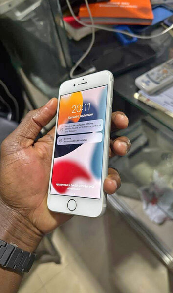 iPhone  7 simple 64GB