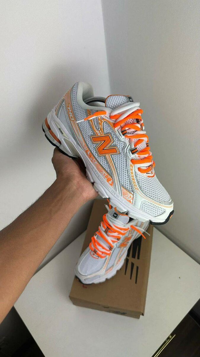 New Balance 740