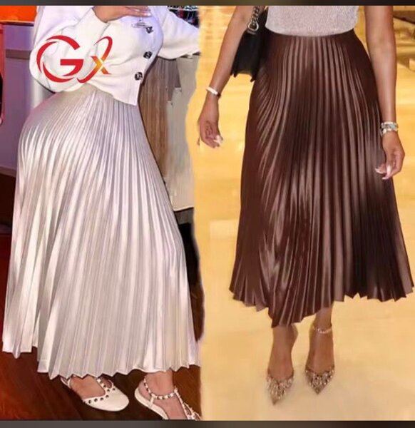 Jupe plissée élégante femme