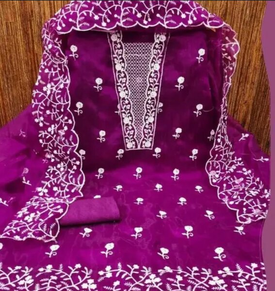 Ladies suit