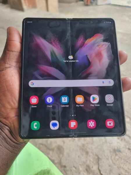 Galaxy Z fold 3  256gb