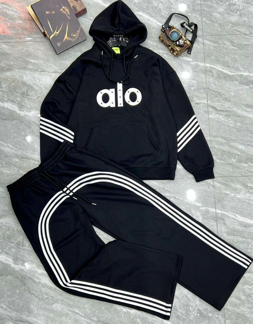 Ensemble Jogging Essentials