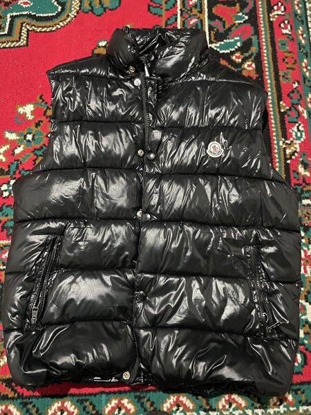 Безрукавка MONCLER
