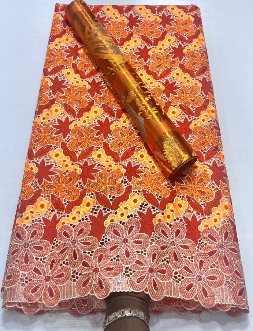 Tissu dentelle floral