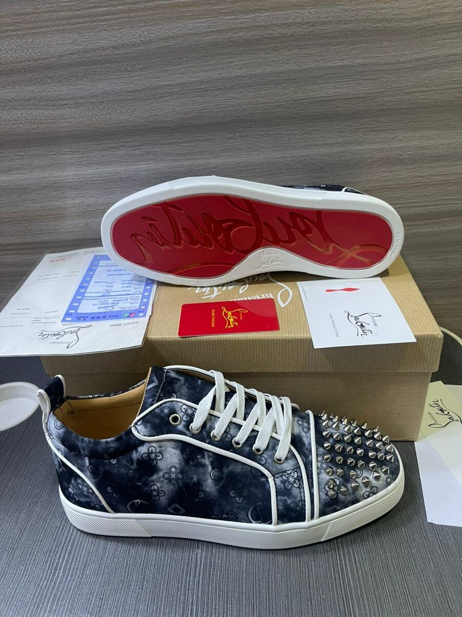 Louboutin prix promo