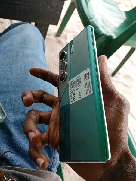 Tecno Camon 40 Pro Vert