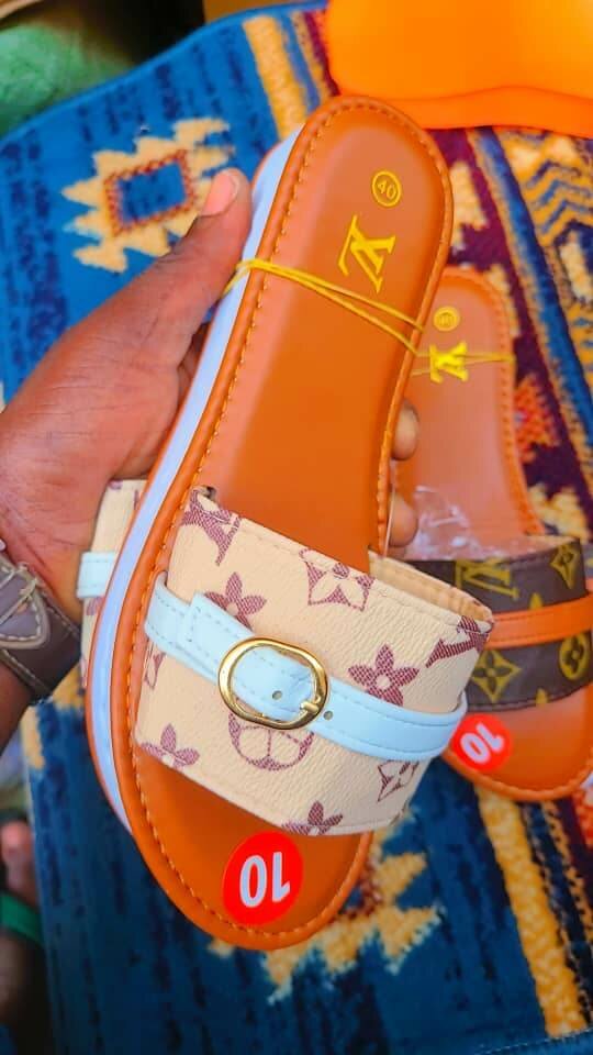 Sandales Louis Vuitton