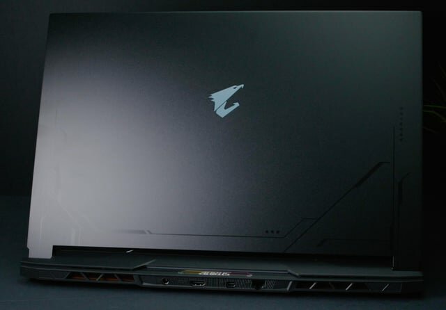 GIGABYTE AORUS 17X  (2024)