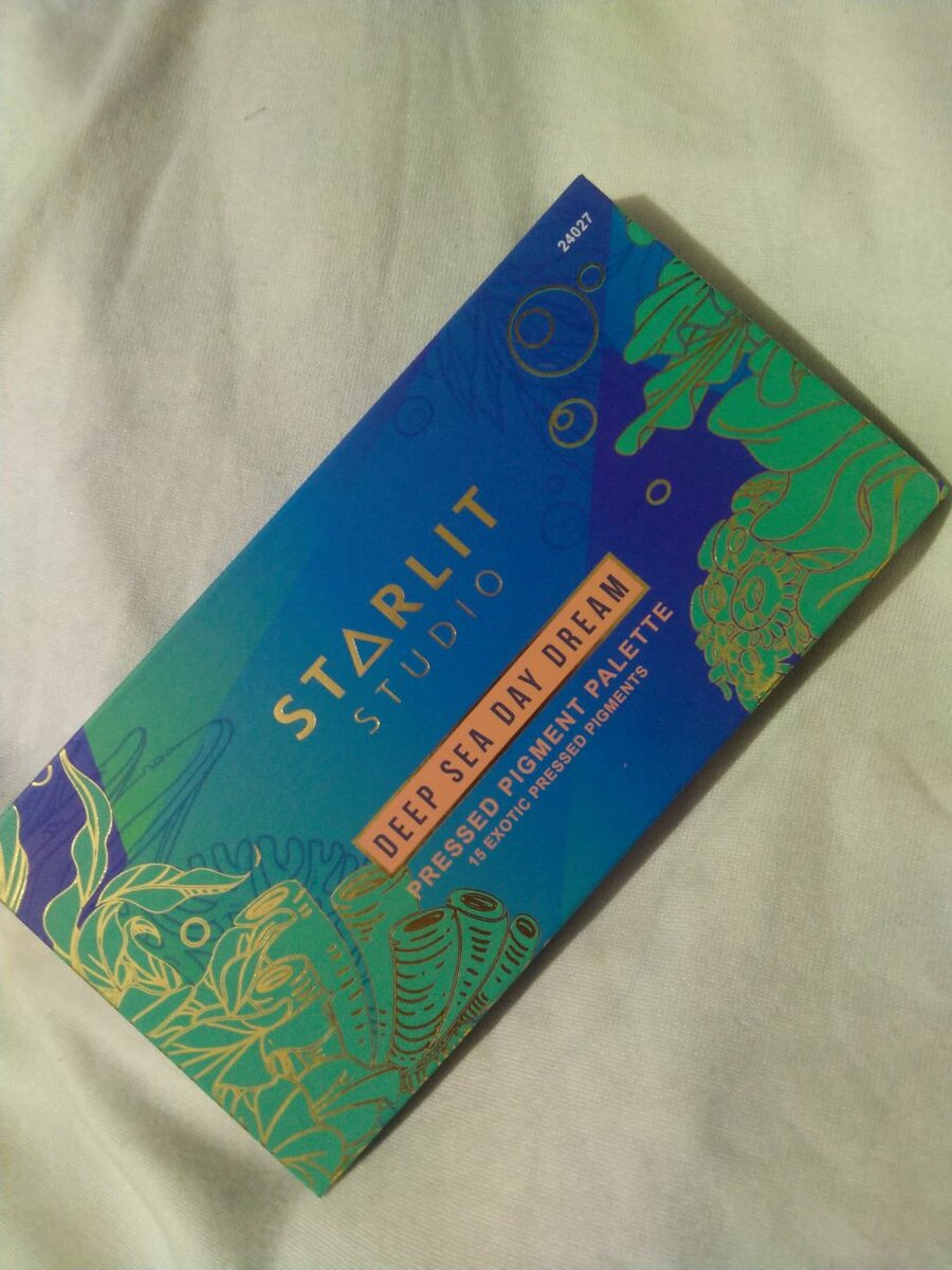 15 clr eyeshadow palette