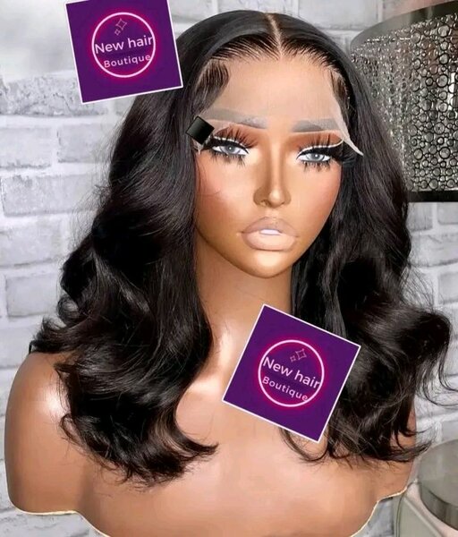 Perruque en dentelle ondulée