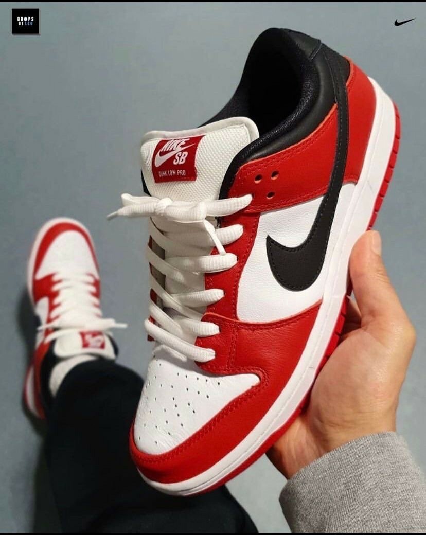 NIKE SB RED AND WHITE