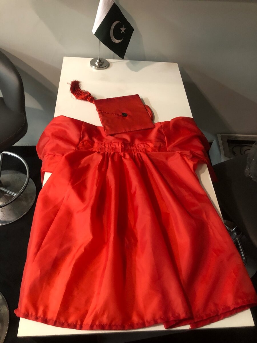 KIDS GRADUATION GOWN CAP