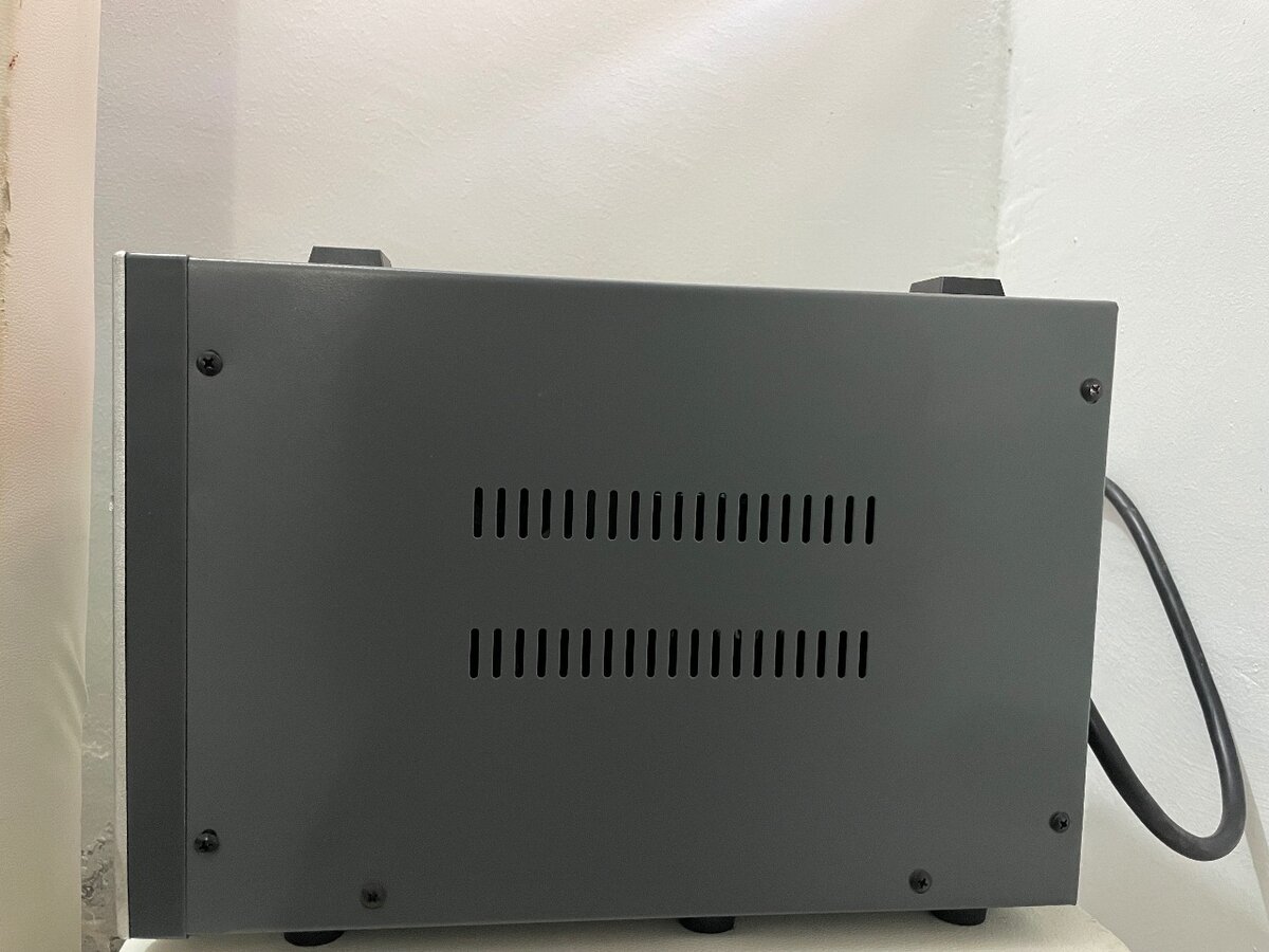 Régulateur Automatique VR-8600