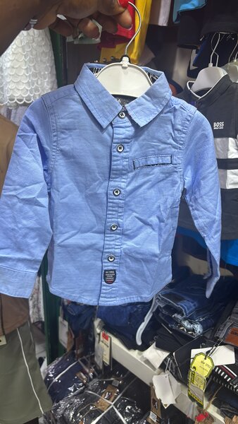 Chemise enfant bleue élégante