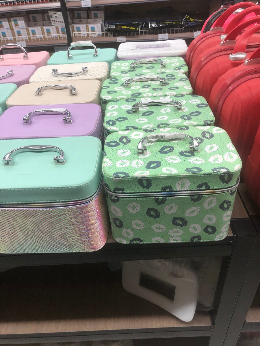 Coffret maquillage pastel élégant