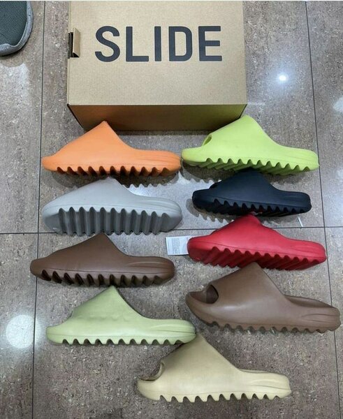 Claquettes confort modernes