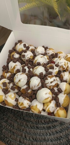 Profiterole au chocolat glacé