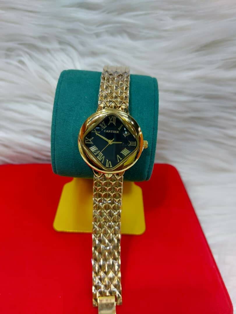 Luxe montre femme élégante
