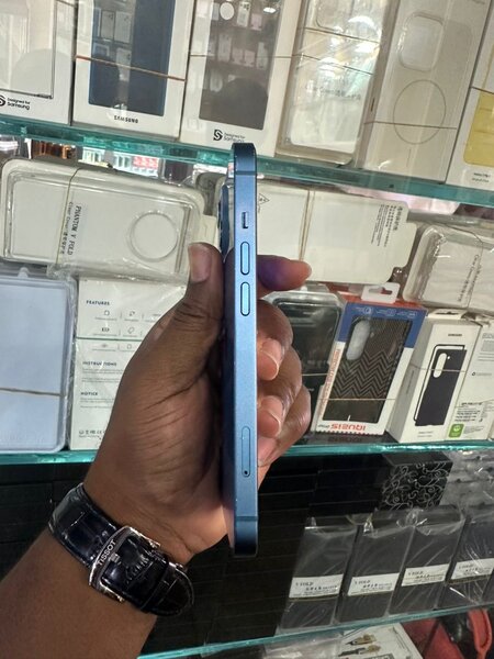 iPhone 13 bleu 128Gb