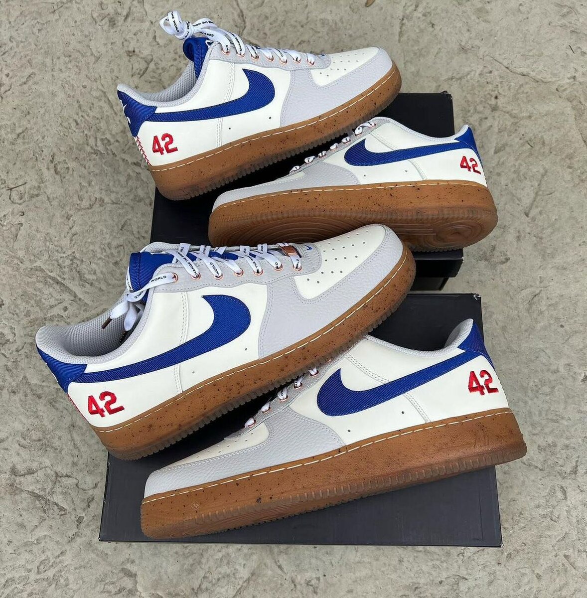 NIKE AIRFORCE 42 CLASSIC