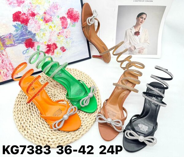 Sandales à brides spirales