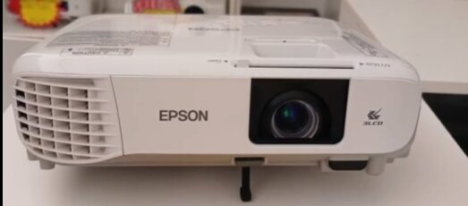 Pojector  epson eb-w39