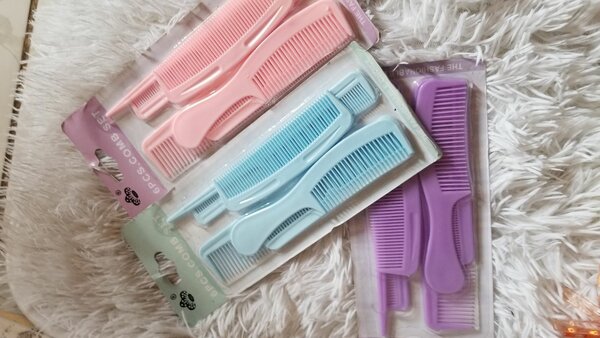 Set de peignes colorés