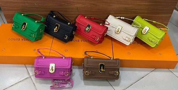 Hand bag's