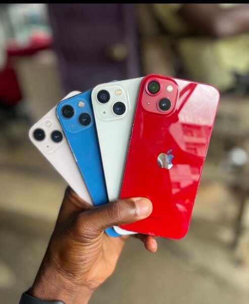 iPhone 13 simple