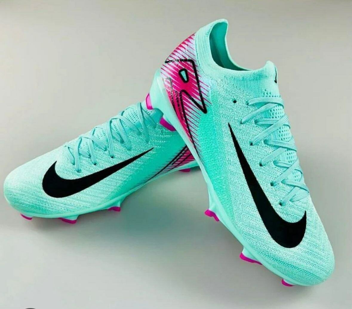 Crampons Nike Mercurial