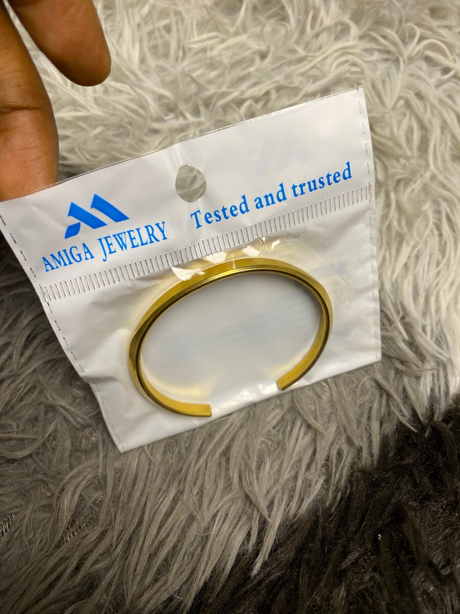 Bracelet doré élégant