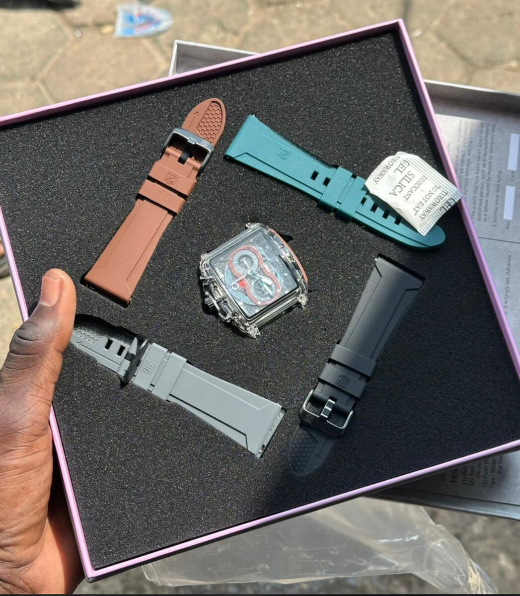 Montre avec bracelets interchangeables