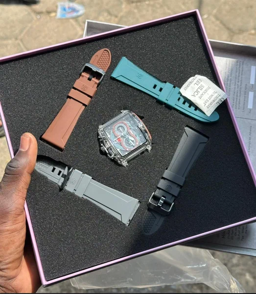Montre avec bracelets interchangeables