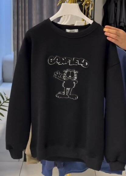 Свитшот черный с принтом