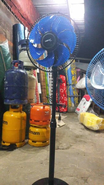 Ventilateur sur pied ajustable