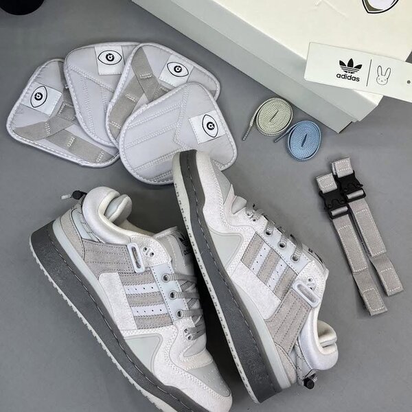BAD BUNNY x FORUM BUCKLE LOW
