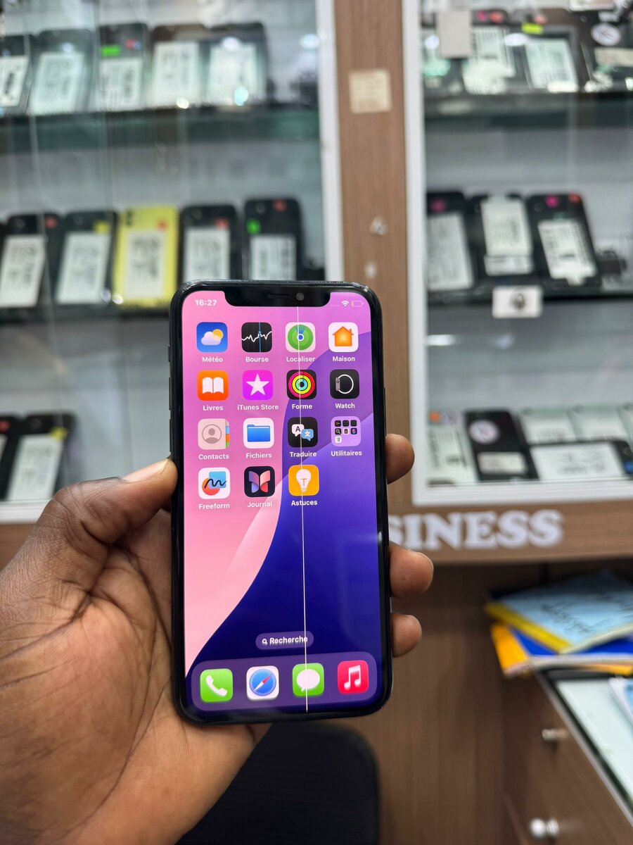 iPhone 11 Pro 64Go très propre