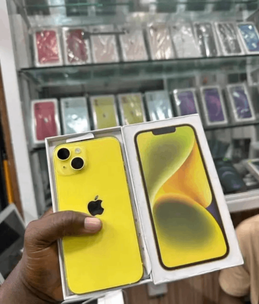 iPhone 14 jaune brillant