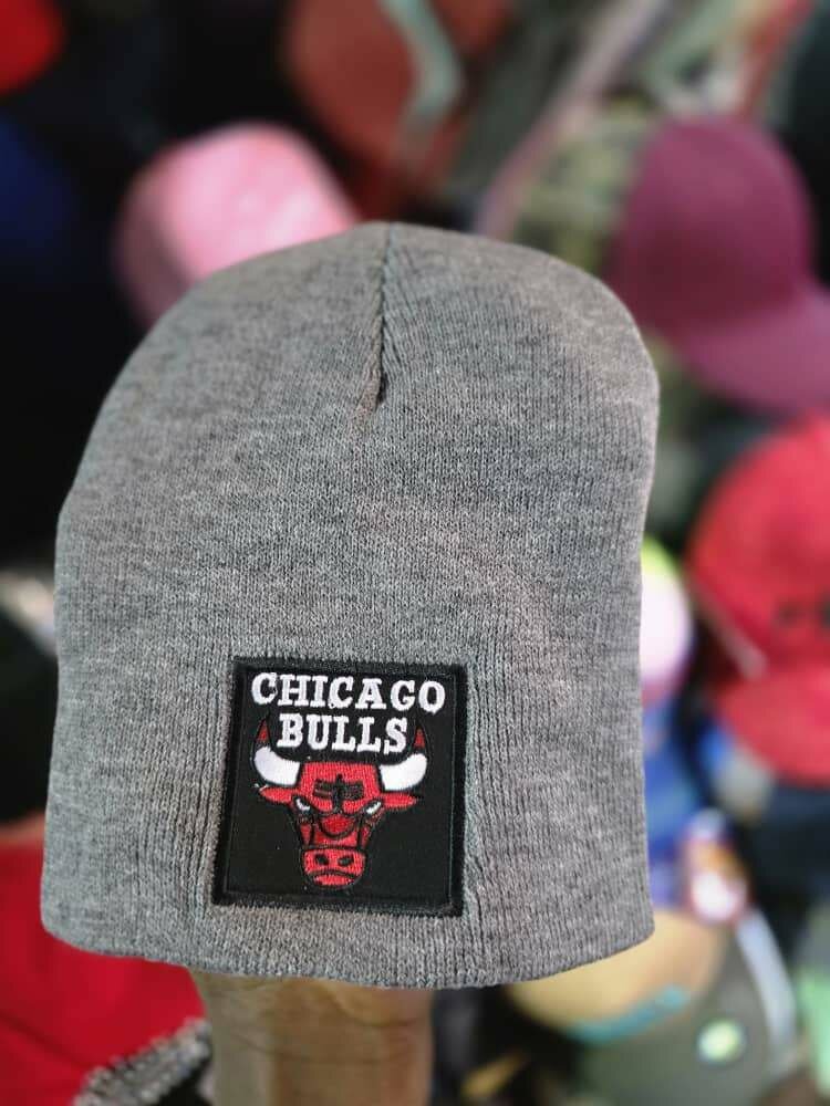 Bonnet brodé unisexe