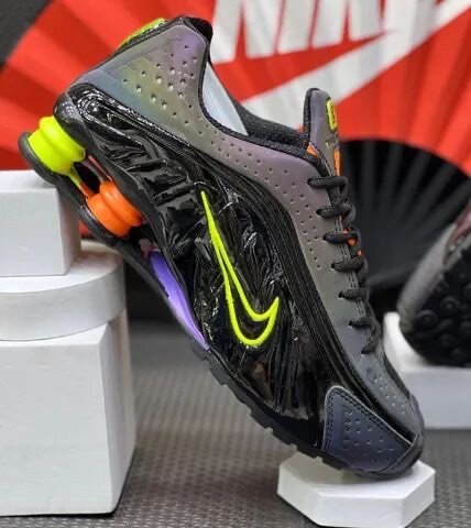 NIKE SHOX R4 BLACK MULTI VOLT