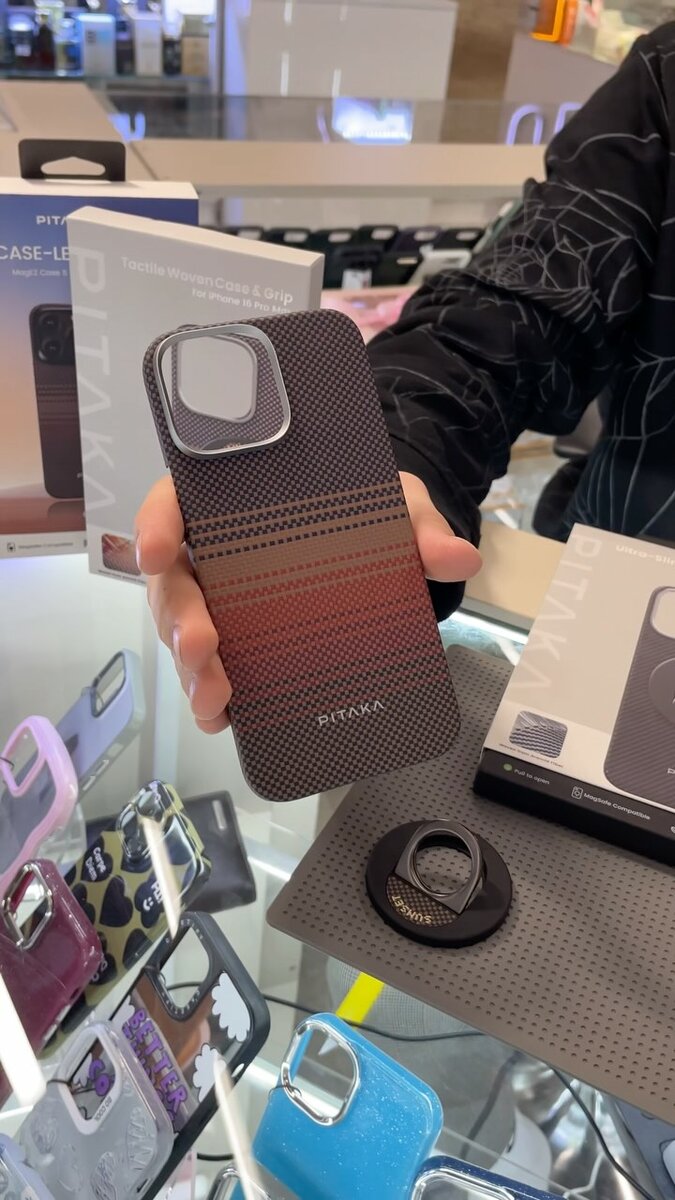 Чехол на телефон Pitaka