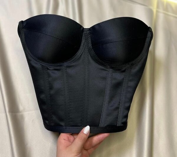 Bustier noir sculptant