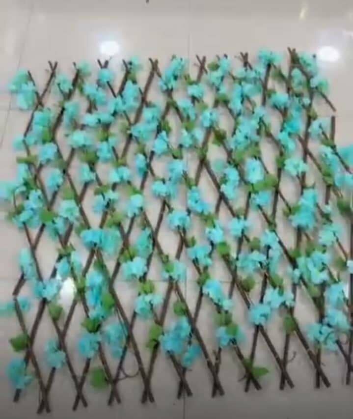 Treillis extensible décor floral