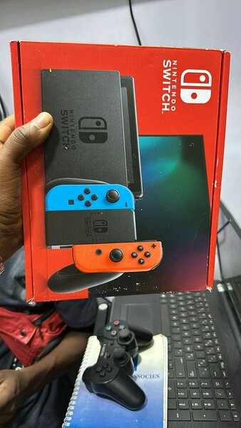 Nikendo swicht/Amoled